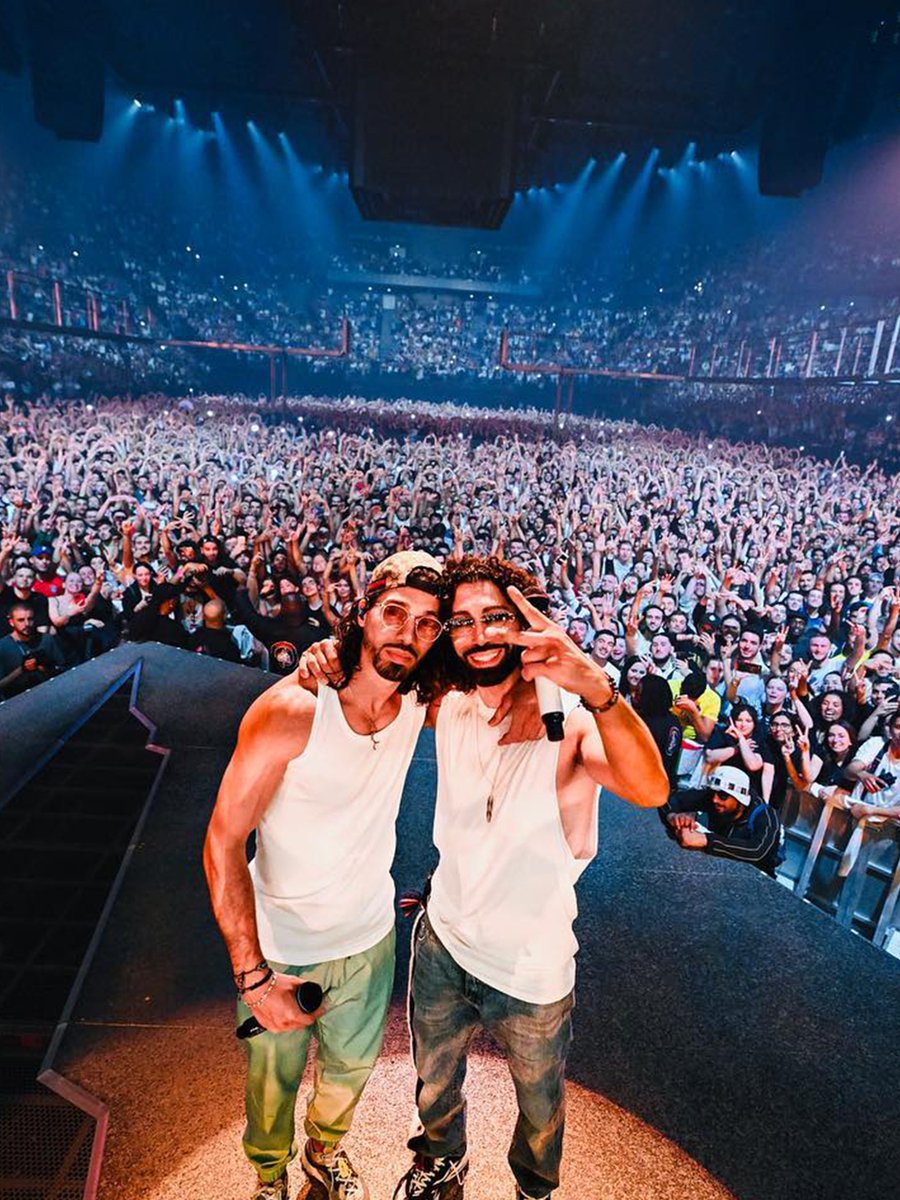 spotifyfrance's tweet image. Pour Noël je voudrais...

Un retour de Laylow
Un nouvel album de Rihanna
Des places pour Bad Bunny
Un nouveau morceau d’Angèle
Des nouvelles de PNL
Un feat Pierre Garnier x Helena
Un signe de vie de Frank Ocean
Jul maire de Marseille