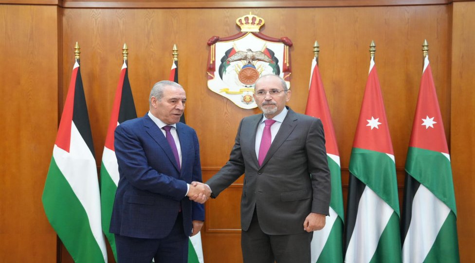 الصفدي والشيخ: مستقبل غزة يجب أن يستند على وحدته وارتباطه بالضفة الغربية 