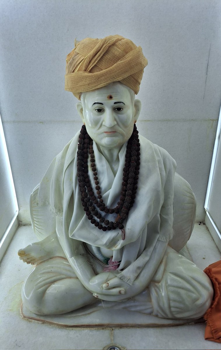 UpadhyayTolaram's tweet image. #bikaner #Bharat 

गुरुजी! यदि आप हमें नहीं चाहते तो
हम अपना खयाल भी नहीं रख पाते।
जीना सिर्फ आपके लिए।