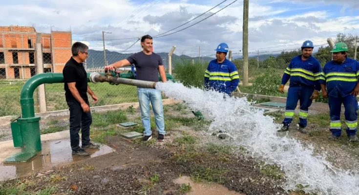 Nuevo pozo de agua potable en zona sur de Salta

saltavanoticias.com.ar/nuevo-pozo-de-…