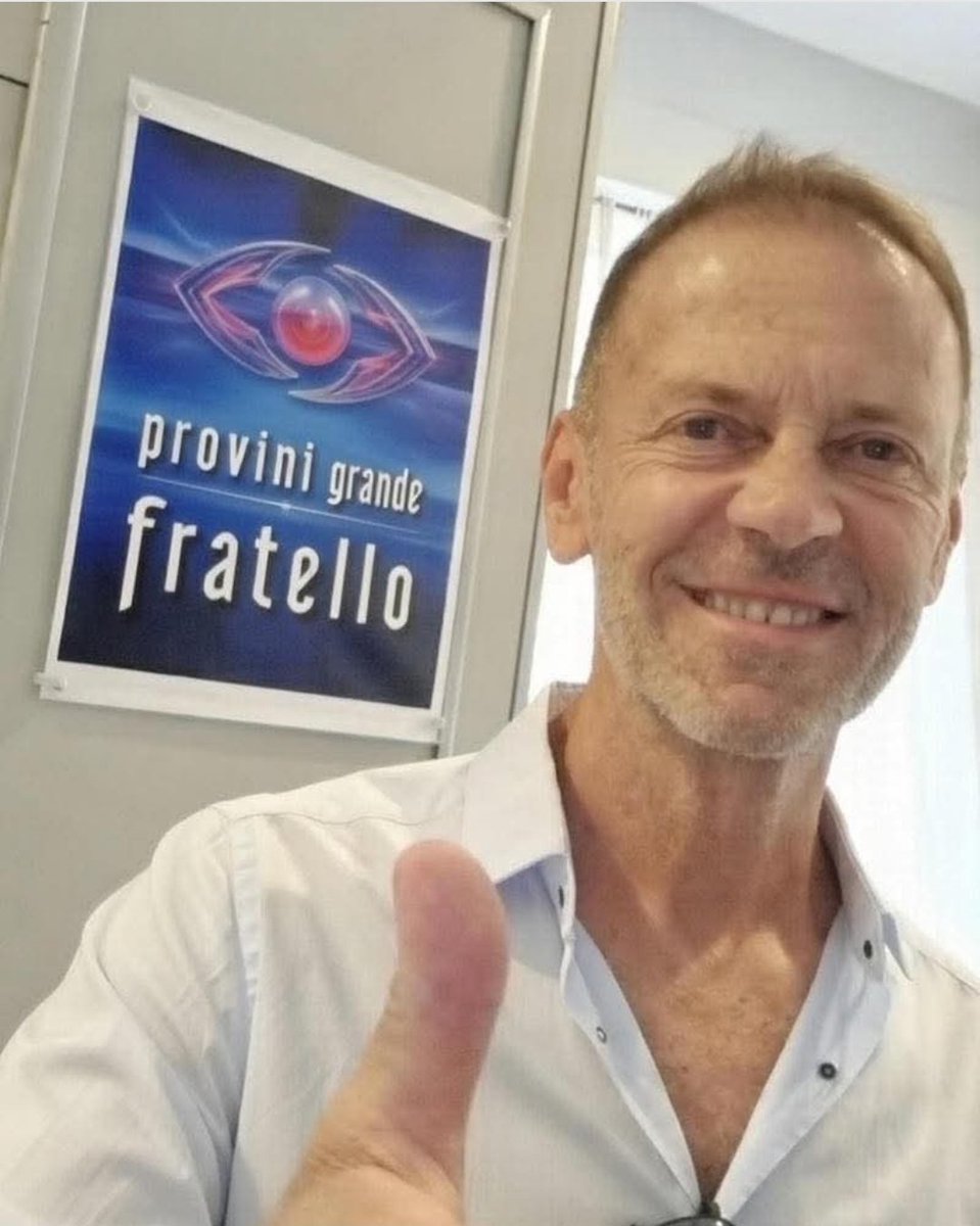 lellinaap81's tweet photo. Il provino lo avrebbe passato ad occhi chiusi. 😂
#Falsisimo
#Signorini
#corona https://t.co/Dyr5fw9VDu