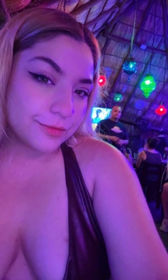 zoe tweet media