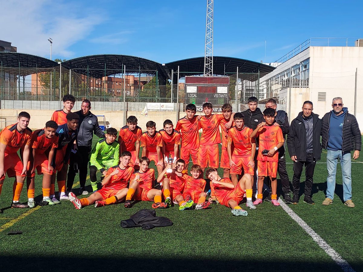 🏆XIV TROFEO NUESTRA SEÑORA DE LA ESPERANZA🧡

👏🏼Nuestro Cadete 2ª ha disputado el XIV Trofeo Nuestra Señora de la Esperanza en una gran mañana de fútbol para nuestros barrios🧡

🫱🏼‍🫲🏽Agradecemos al <a href="/CDMediterraneo/">Club Deportivo Mediterráneo</a> la invitación y les felicitamos por la victoria

#NuevaCartagenaFC