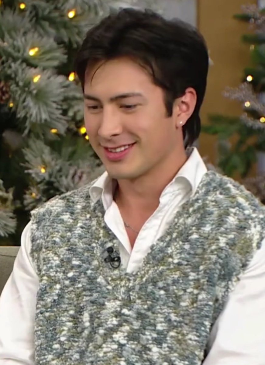 itsayreamon's tweet image. this is sending me