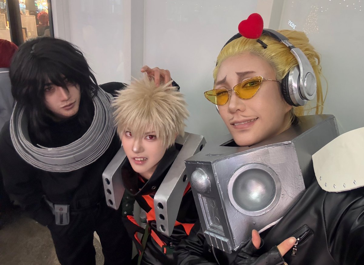 YR__cos's tweet image. 아 만지지 마시라고요;