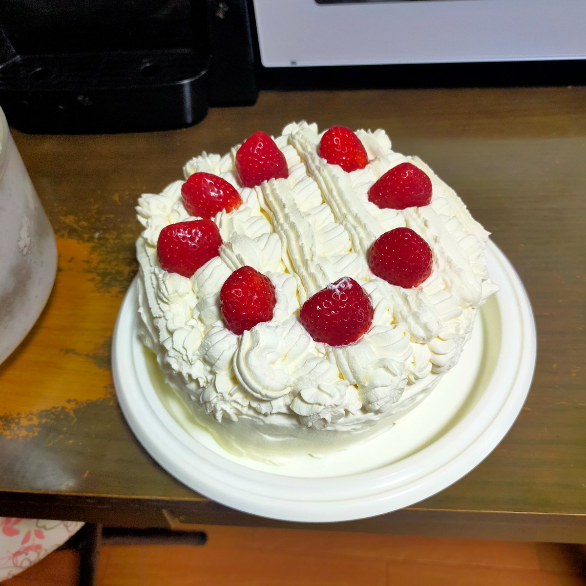 hanatha83's tweet photo. 今年もクリスマスケーキを作りました。 https://t.co/lKJOoAddZG