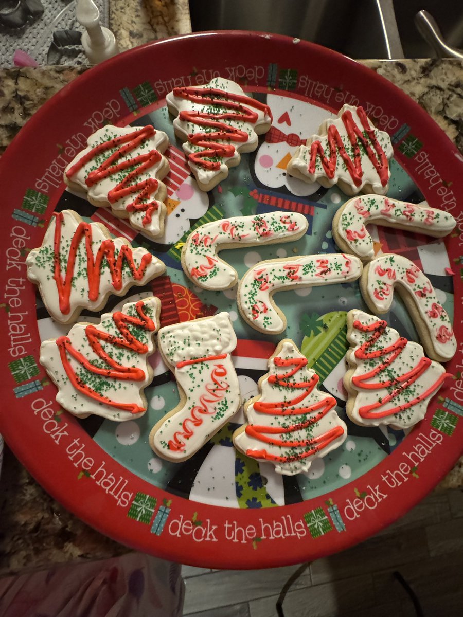 TheFefinator's tweet image. Christmas cookies! Pt 1 😂 
German sugar cookies
They are mostly butter 😈