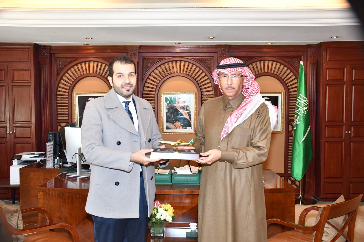 KSAembassyMA's tweet image. استقبل سفير خادم الحرمين الشريفين لدى المملكة المغربية سعادة الدكتور سامي بن عبدالله الصالح @SAMIOALSALEH يوم الثلاثاء 23 ديسمبر 2025م بالسفارة ، سعادة الأستاذ/ نايف عبدالله مشبب الأجهر كبير مديري الخطوط السعودية في المغرب وتونس وليبيا والجزائر، حيث هنأه بتعيينه في  منصبه متمنياً…