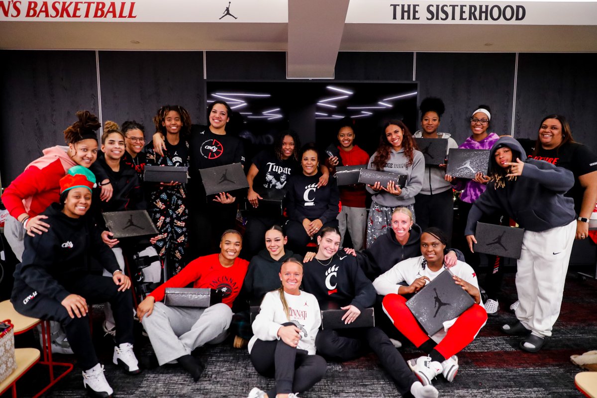 Cincinnati Women's Basketball tweet media