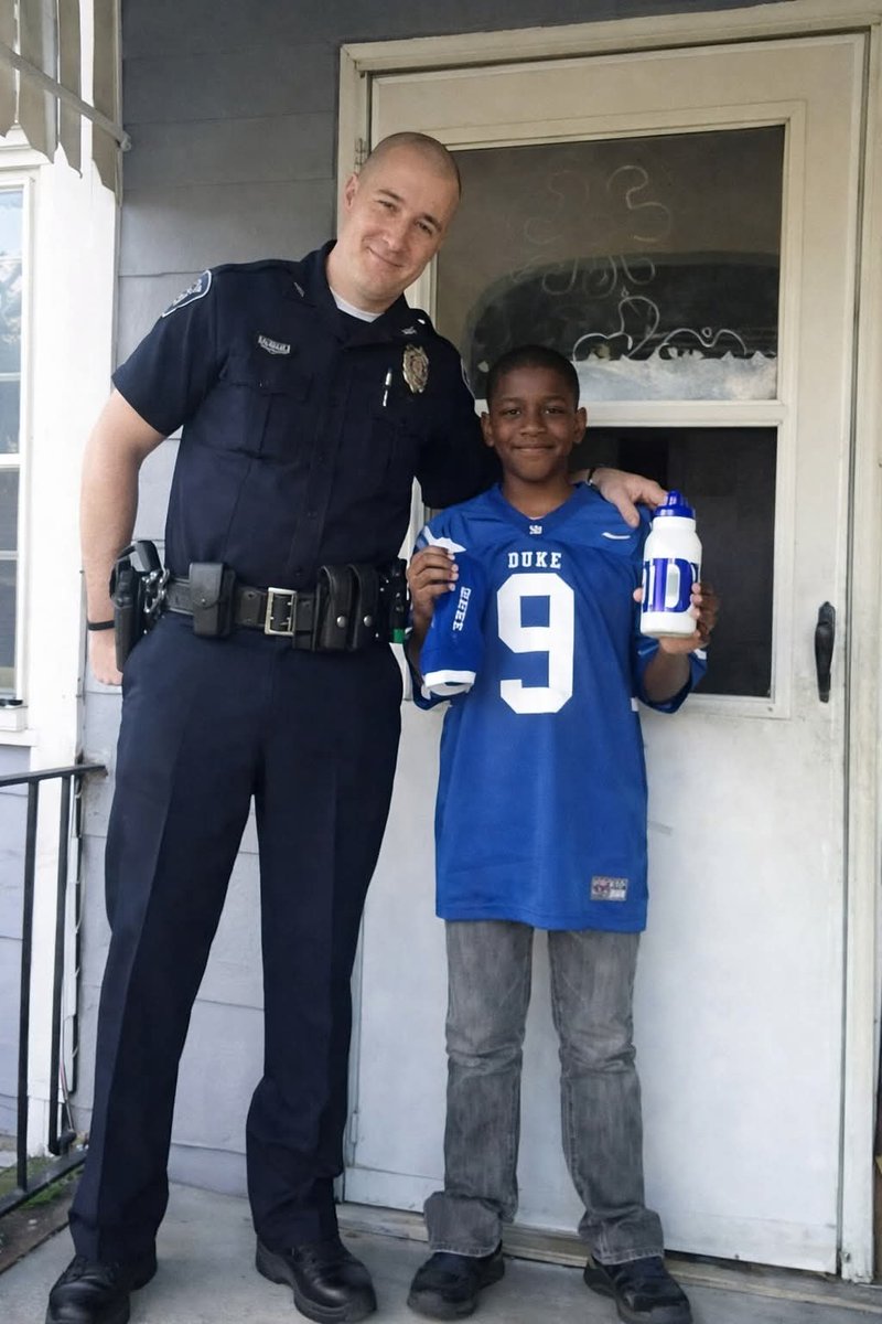 “This kid dialed 911, telling the dispatcher he was running away from home after an argument with his mother.

This officer arrived, talked to the kid, and went into his bedroom, which was empty outside of a deflated blowup bed. The young man essentially slept on the floor.

The