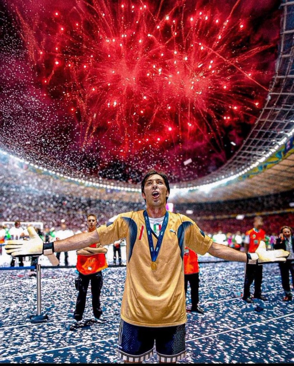 EL AURA DE ESTA FOTO DE BUFFON CAMPEON DEL MUNDO