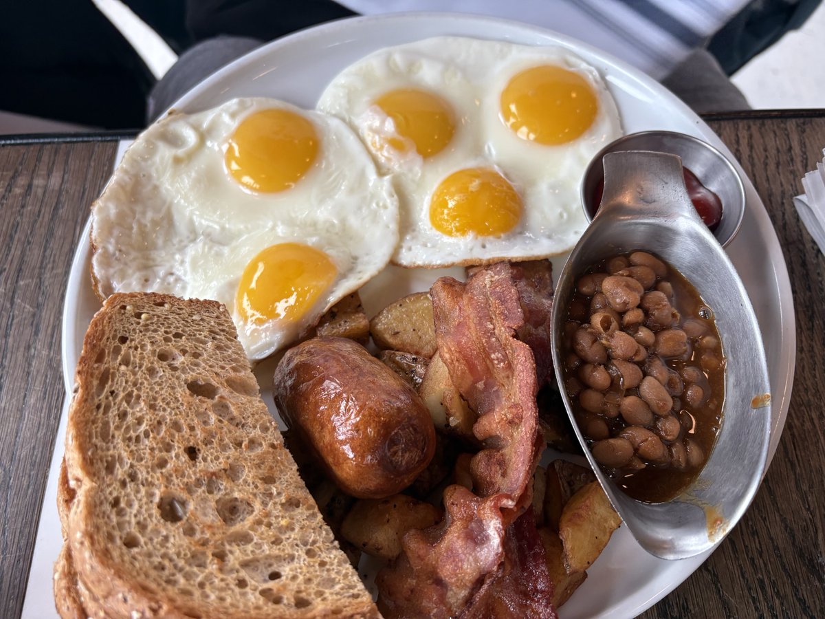 Warren Kinsella tweet media