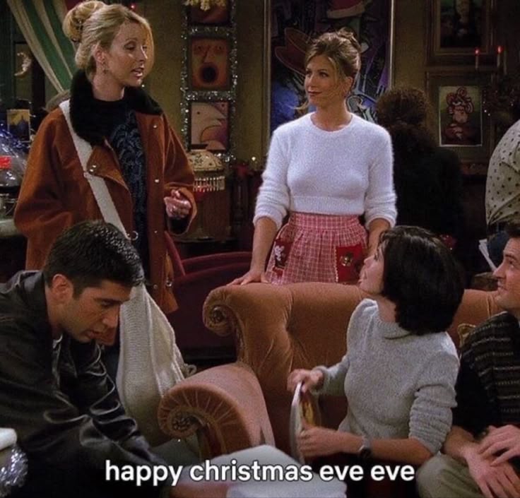 Happy Christmas Eve Eve from the Itzy Ritzy fam 🤍🎄