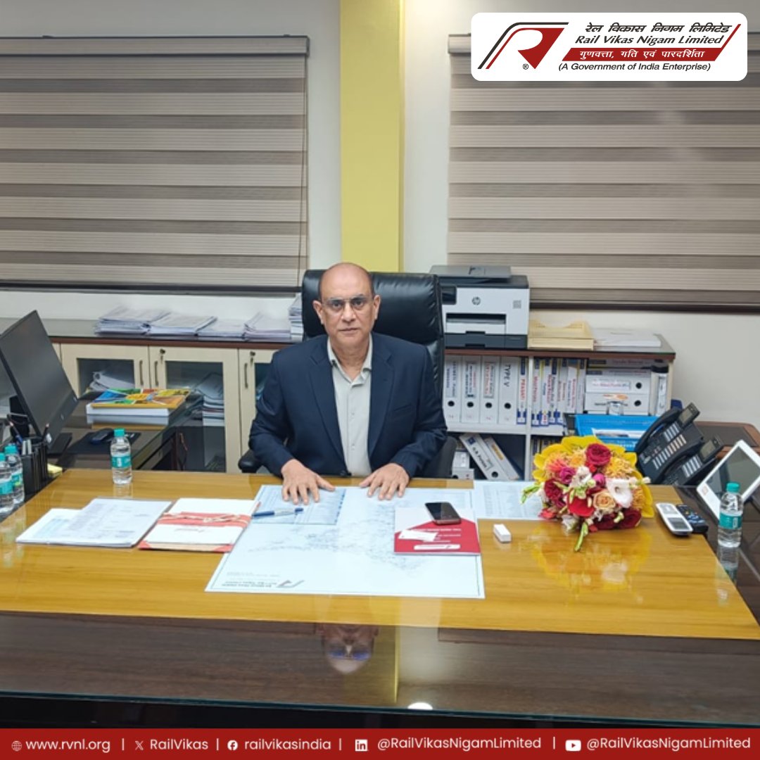 RailVikas's tweet image. Rail Vikas Nigam Limited (RVNL) welcomes Sh. Saleem Ahmad on assuming charge as Chairman &amp;amp; Managing Director (CMD). 

We wish him a successful tenure ahead.

#RVNL #ExcellentRVNL #CMD #Leadership #Railways #Infrastructure