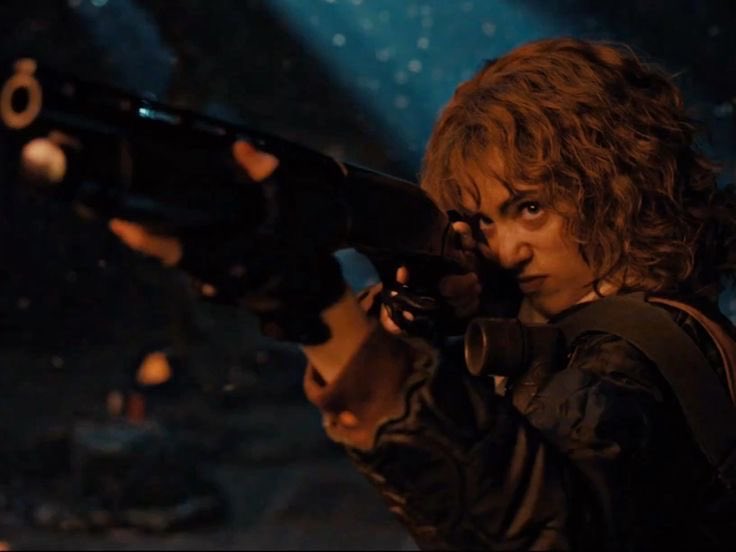 nataliasfilm's tweet image. my favourite genre is nancy wheeler with guns