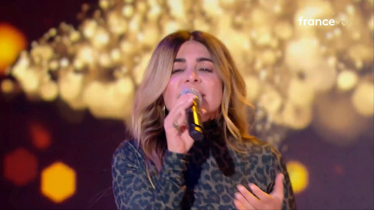 JulieZbyDE's tweet photo. Un petit #replay du magnifique passage de notre belle @juliezenattioff  dans le #VivementDimanche special @helenesegaraoff  du Dimanche 21 Décembre à ce lien !!! 

-> https://t.co/rfuT8I7K63

Bon kiff #Lesamis !! ♥ Et n'hésitez pas à partager un max !! 😍🎉🎁 https://t.co/XtACymssZV