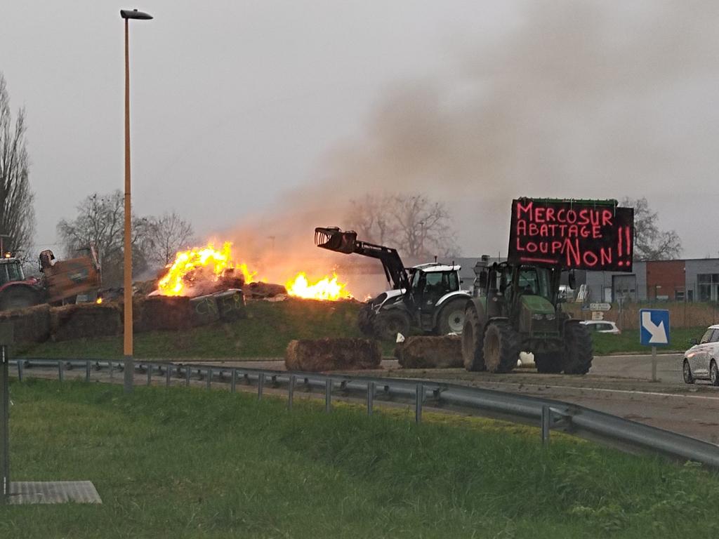 NievreCr's tweet image. #Decize, la colère monte 🤬