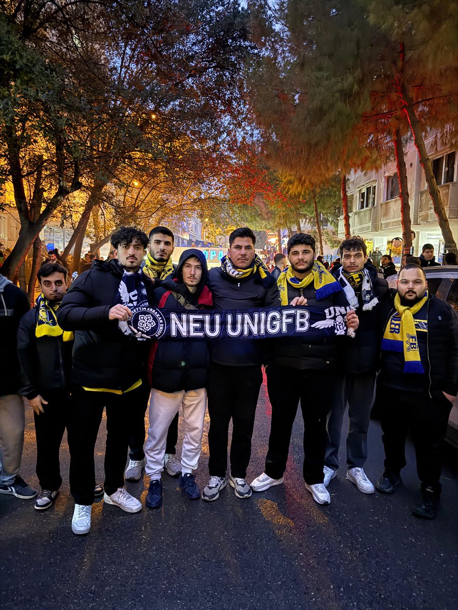 NEU_UNIGFB's tweet photo. 📍SOKAK

Fenerbahçe’mizi beşiktaş karşısında yalnız bırakmamak için Kadıköy’deyiz.

#NecmettinErbakanUNIGFB #UNIGFB https://t.co/wgoaTblJ9t