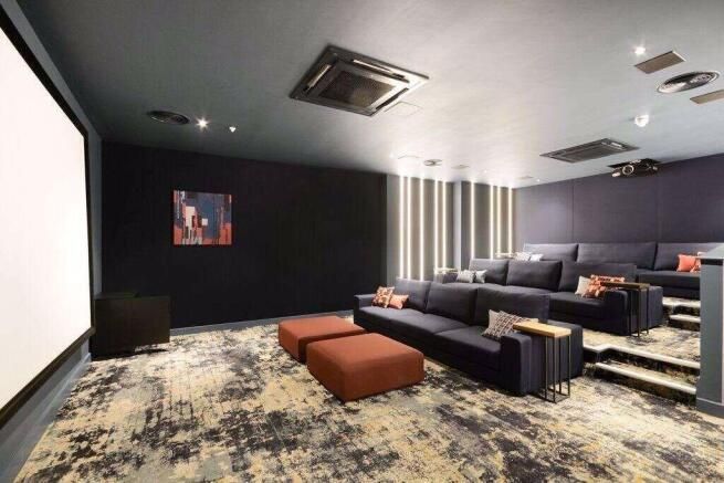 LookProperty's tweet image. TO LET 🏡

5 Tapestry Way , Whitechapel 📍

£2,400pcm 💷

- New Build
- 15th Floor Apartment
- Fully Furnished
- Amazing Views Across London
- Cinema Room
- Gymnasium
- 24hr Security
- Concierge Service
- Energy Rating B 

rightmove.co.uk/properties/169…