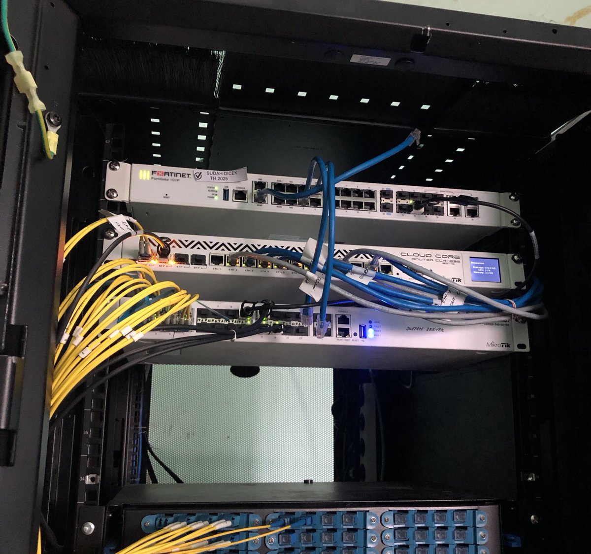 staticrouting's tweet image. 🤯