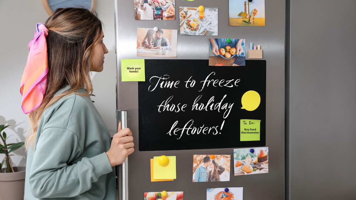 Are those holiday leftovers still in the fridge❓
 
If it’s only been 3-4 days, heat &amp; eat or freeze them asap! Otherwise, it’s time to discard. 
Frozen, leftovers are safe indefinitely but should be eaten within six months for best quality.

#FoodSafety