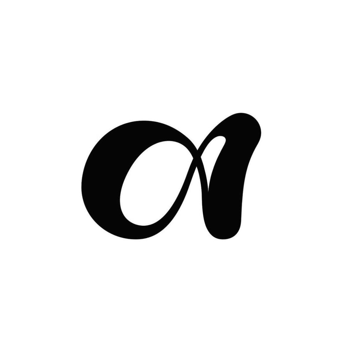 TheePopCore's tweet image. 2 years ago today, JENNIE officially launched her own label, Odd Atelier (OA).