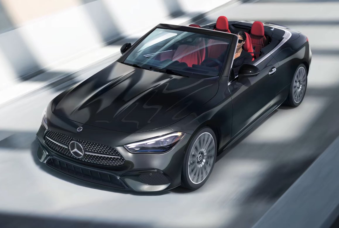 Innovation at the front and style for every season.

#mercedesbenz #clecabriolet #luxurylifestyle