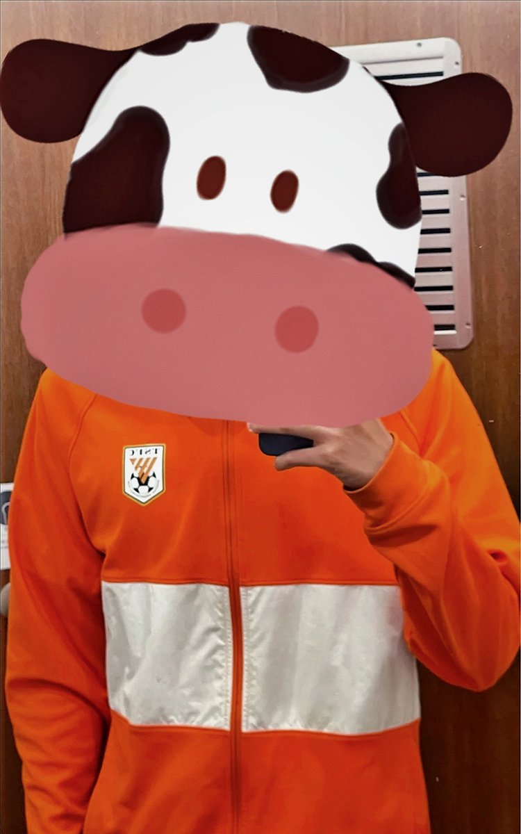 Baihua_Edger's tweet photo. 【鲁能泰山足球队直男牛】
职业足球运动员集训期间一直禁欲，一结束集训就来体验做牛的快乐了🤭，2小时流6射2，一个月的量又浓又多，全身颤抖！
得到职业运动员的肯定，夸我手法好，说第一次玩这么爽的！之前都是白撸了！😅
保护隐私！其他的不发了哦🤭
#直男 #农牛 #边控 #龟责 #射止 #寸止 #边缘控射 https://t.co/tuJC0cCLyZ