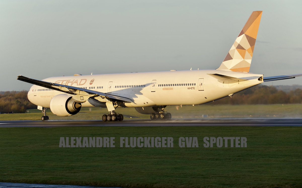 Etihad Airways 🇦🇪
A6-ETE
Boeing 777-3FX(ER)
MAN 13-12-2025 🇬🇧
<a href="/etihad/">Etihad Airways</a> <a href="/manairport/">Manchester Airport</a>