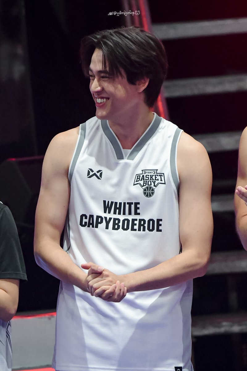 vamps1504's tweet image. ฉายานางฟ้าสนามบาสไม่ได้มาเล่น ๆ ค่ะ
เอาจริง สวยจริง หล่อมากด้วย กวินมีทั้งความมาสคูลีนและเฟมินีน วันก่อนจอสไม่ไป ไม่มีจอสยืนข้างๆ กวินก็จะดูกล้ามใหญ่นิดนึงค่ะ😅
ฮืออออ ยัย Court Angel ยัย Basketball Angel ของแม่ ๆ✨✨🏀

#GawinCaskey
#JossGawin