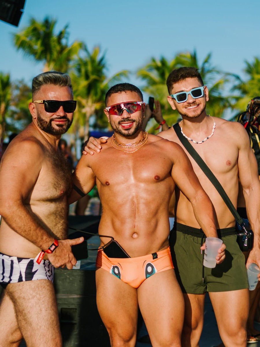 Uma das maiores edições do H&amp;H Festival já ESTÁ ACONTECENDO! Quase 80% do resort ocupado, Lote 2 voando com poucos pacotes restantes e recorde de vendas. 🍆🪭

Recesso: 23/12 a 05/01. 
Chatbot e reservas online disponíveis 24h: planetahh.com.br/resort/

Boas festas!