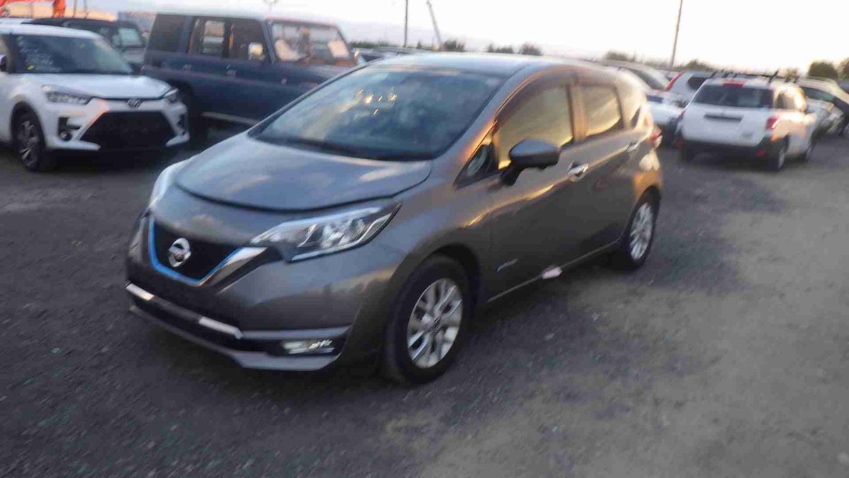 EnvogueAuto's tweet photo. Making its way to Nairobi for delivery is this Nissan Note E-Power. https://t.co/JMzbEouoM5