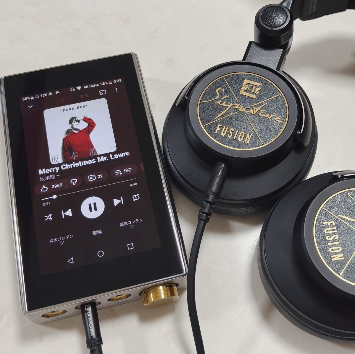 いよいよ今年もクリスマスがやって来ますね コーヒーを飲みながら