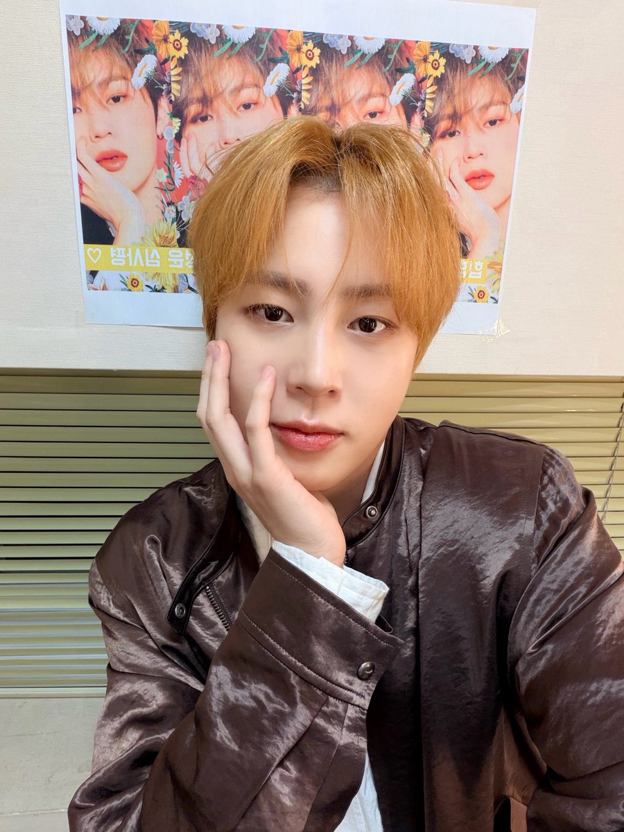 [#하성운] 🎁

힙합보다 사랑, 사랑보단 성운 디렉터님 심사평🩵 

#HASUNGWOON #스틸하트클럽