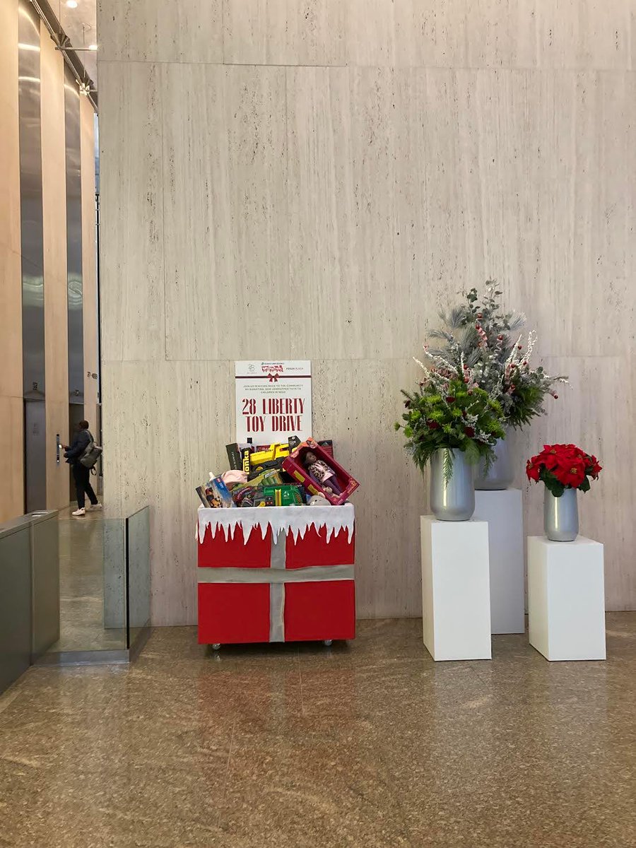 A heartfelt thank you to everyone who supported this year’s @toysfortotsofficial drive at 28 Liberty. Your generosity brought joy to families in our community and truly embodied the spirit of the season.

#28Liberty #FiDiCommunity #LowerManhattan #HolidaySeason #ToyDrive #Fosun
