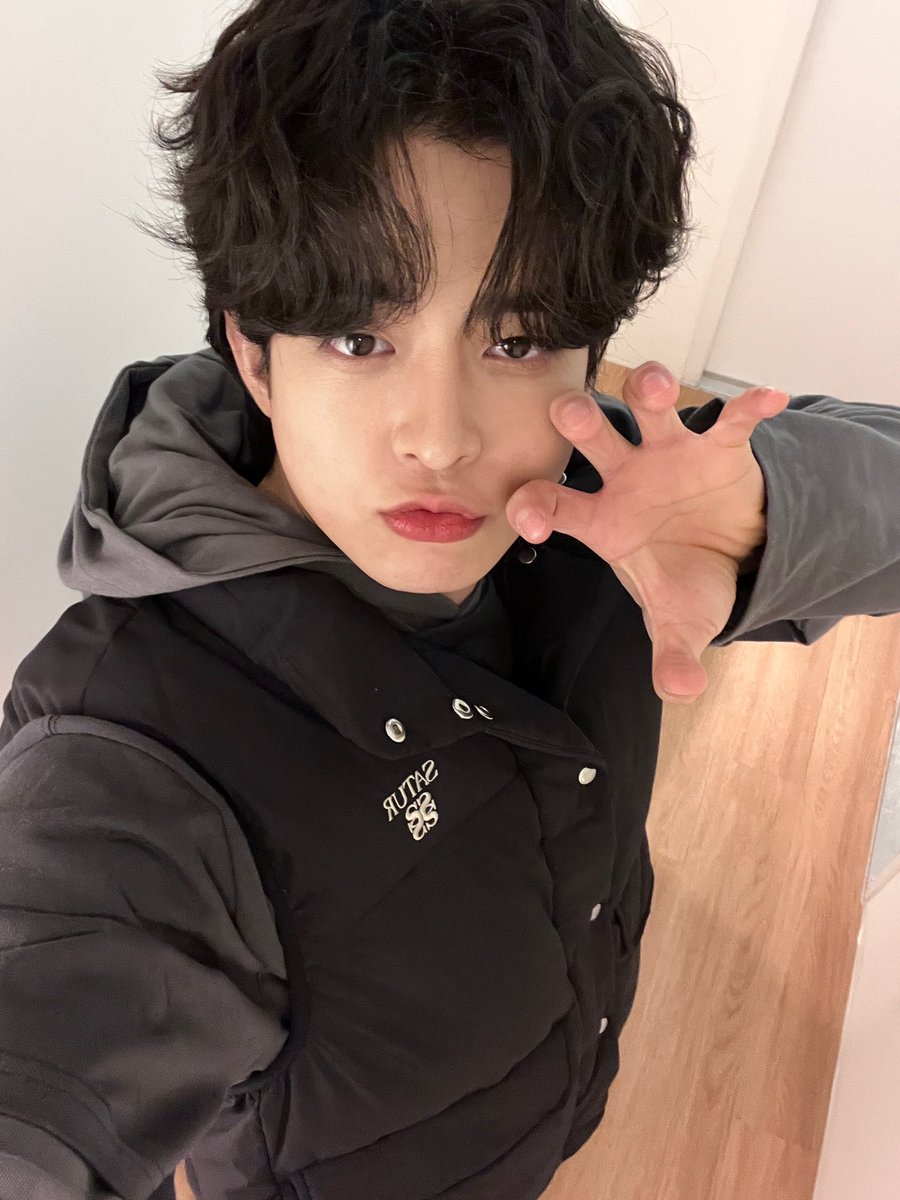 soopsubey's tweet photo. 미리크리스마스 선물 🎁🤍 https://t.co/nRP7xMZBwX