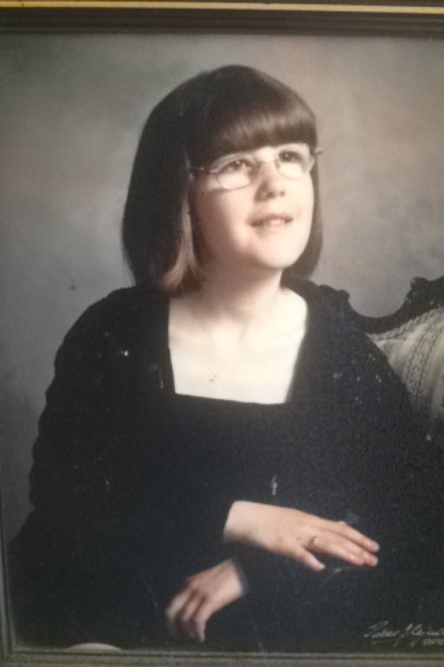 MintWooyo7's tweet image. RIP Rebecca Marie (younger sister) 
you left us on 24/12/01 and we miss you terribly! You had such a beautiful heart and soul. We love you so much! 🫶🏼🫶🏼