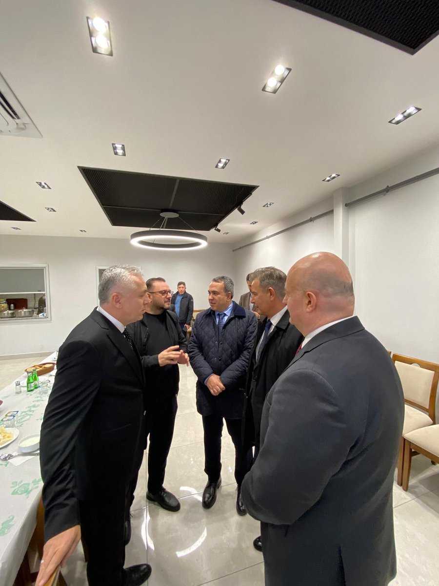 İlçe Kaymakamımız Sn. Süleyman Özçakıcı, Başakşehir Kaymakamı Sn. Cemil Özgür Öneği, Güngören Kaymakamı Sn. Abdullah Küçük ve Belediye Başkanımız Sn. Mehmet Tevfik Göksu ile birlikte Giresun Yenice Köyü Kültür ve Dayanışma Derneğimizi ziyaret ettik.

Geleneksel kuru fasulye