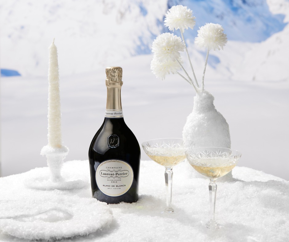 Quest’Epifania, tra magia e tradizione, c’è un modo tutto speciale di celebrare:
immaginare la neve che scintilla, le piste che si aprono e il vento fresco che accompagna ogni discesa…
E quando arriva il momento di fermarsi e brindare, Laurent-Perrier è il compagno ideale!🥂❄️