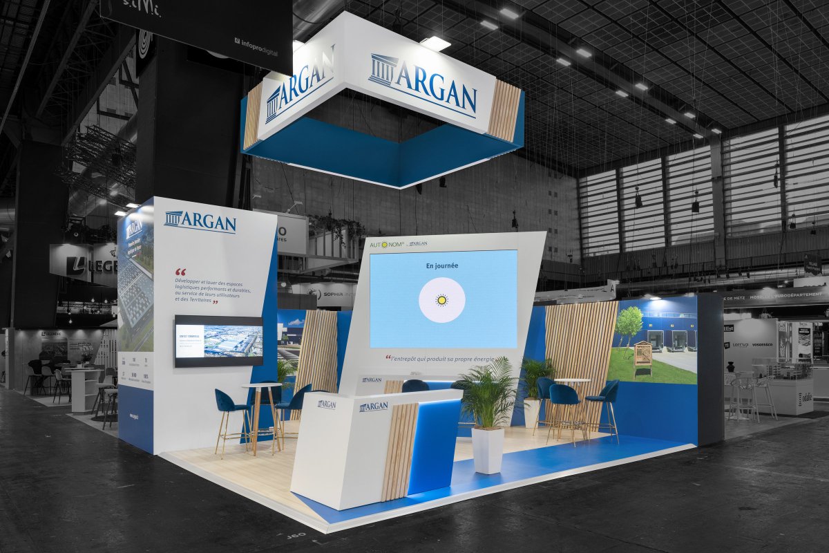 R2 Stand & Event tweet media