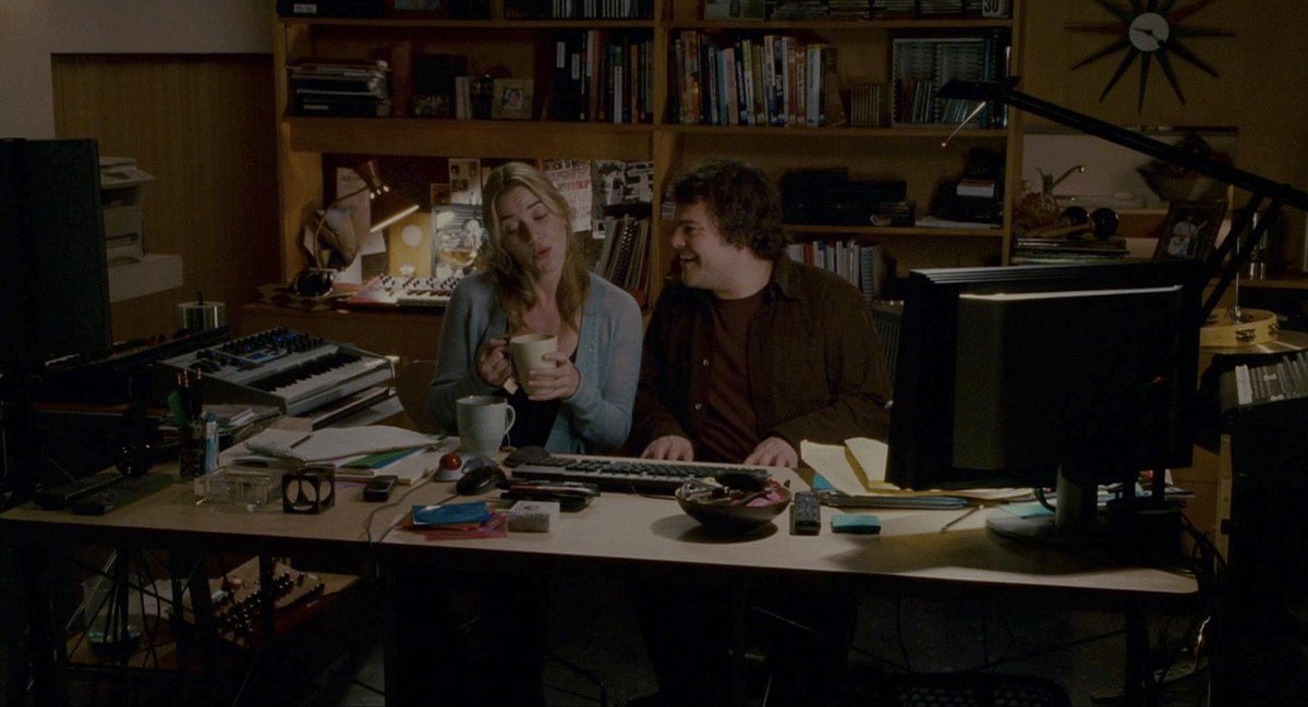 zoeloveshouses's tweet image. watching the holiday for the first time in years and kate winslet’s character is living my dream: goes to la, watches a bunch of movies, and falls in love with a guy who lives in a neutra house