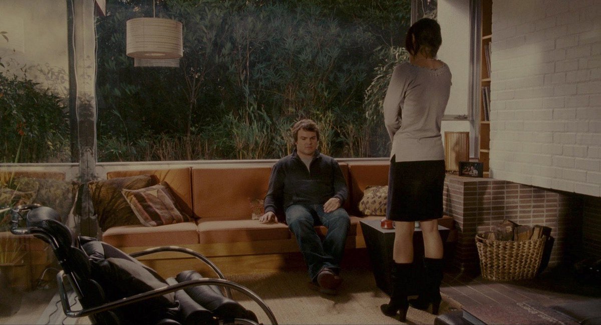 zoeloveshouses's tweet image. watching the holiday for the first time in years and kate winslet’s character is living my dream: goes to la, watches a bunch of movies, and falls in love with a guy who lives in a neutra house