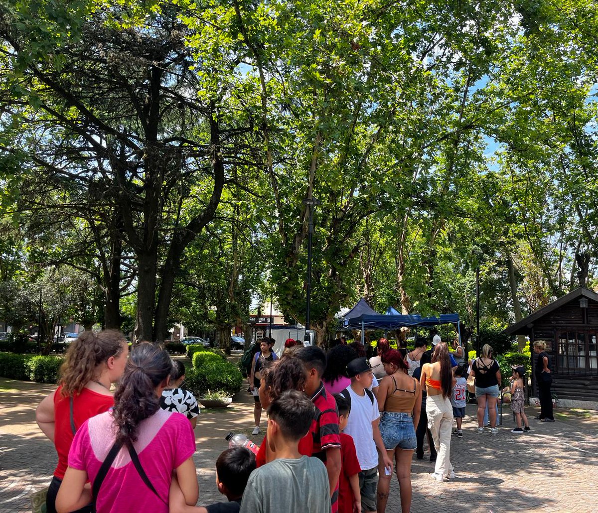 OPERATIVOS SOCIOSANITARIOS EN LA PLAZA MANUEL BELGRANO DE JOSÉ C.PAZ

Por medio de la Secretaría de salud, realizamos el operativo sociosanitario en la plaza Manuel Belgrano de #JoséCPaz para continuar cuidando la salud de los vecinos paceños.

#JCPCrece
Intendencia Mario Ishii