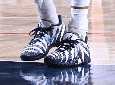 JustFreshKicks's tweet image. FIRST LOOK: Ja Morant debuts a new Nike Ja 3 PE 🥶