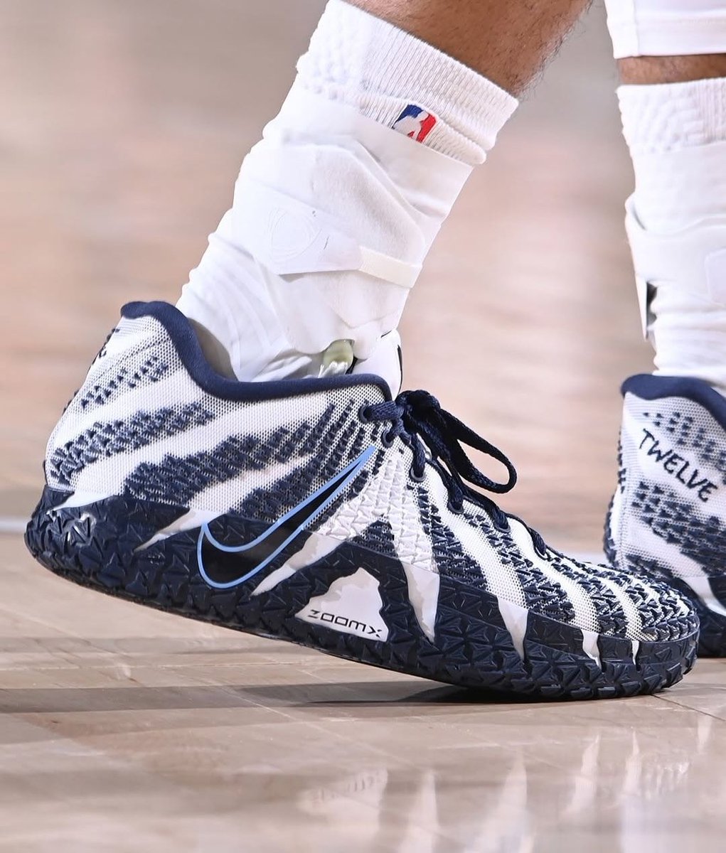 JustFreshKicks's tweet image. FIRST LOOK: Ja Morant debuts a new Nike Ja 3 PE 🥶