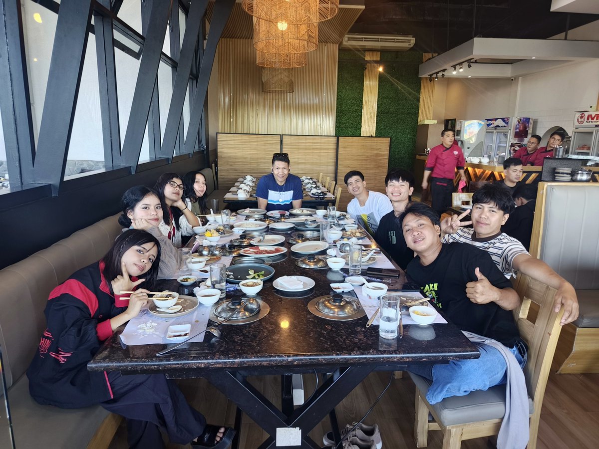 vncntrdc's tweet photo. ACCC FAMILY 🥰😇 https://t.co/zEjQ2XRm1q