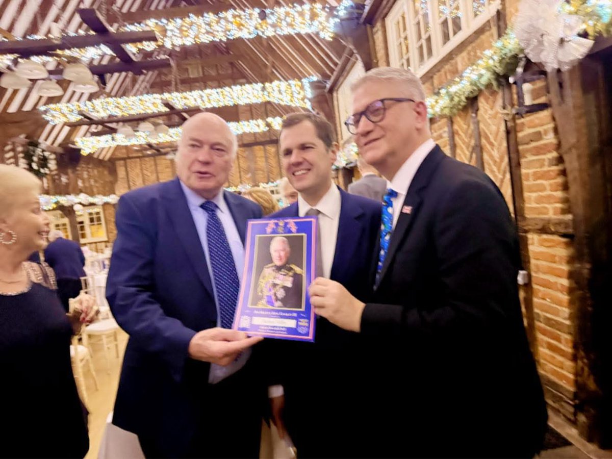 gloria_adagbon's tweet image. ‘‘Tis the season to be jolly 🎄

A wonderful Christmas dinner on Sunday 14th December, 2025 hosted by our dear friend Andrew Rosindell MP and Shadow Foreign Affairs Minister for His Majesty’s Loyal Opposition. It was fantastic evening with entertainment filled with great festive…