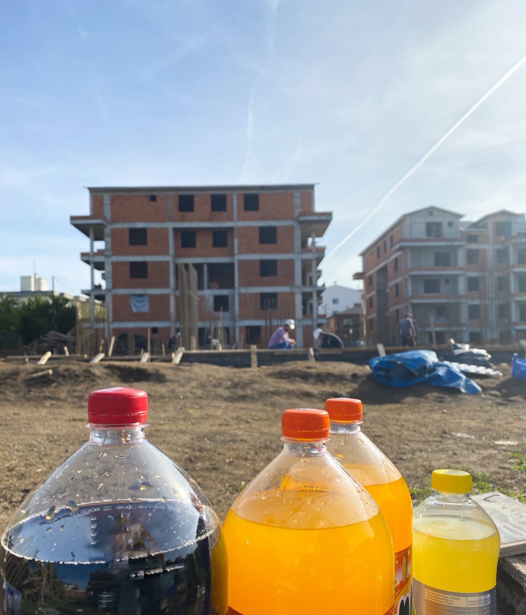 vuralguneyGP's tweet photo. Sarı Kola 75 tl.. 

 #AsgariÜcret https://t.co/OavKlr8udL