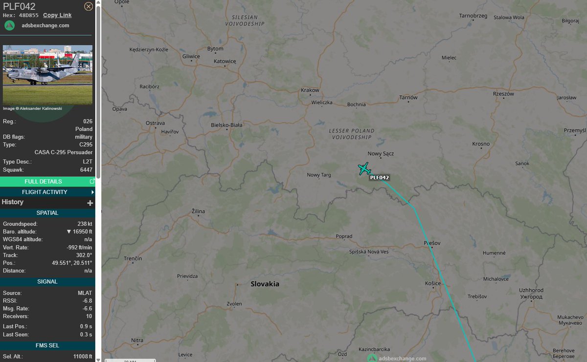 PolishMilRadar's tweet photo. 📅23.12 🕒 17:06LT - 🇵🇱✈️ C-295M wraca z Grecji
🇵🇱 Siły Powietrzne RP
✈️ CASA C-295M "026"
🛫 Ateny #LGAV 🇬🇷
🛬 Kraków Balice #EPKK 🇵🇱
#PLF042 zniża ↘️
🔗https://t.co/OVr4hVJxUK
#POLMILRADAR https://t.co/hVCCx5CMLn