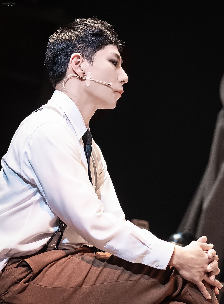 Loading704_pic's tweet image. 251223 미드나잇 액터뮤지션 스페셜 커튼콜
이승현 비지터

저주 속에 기도 속에 공포 안에
나는 존재해 

#이승현 #미드나잇 #액터뮤지션